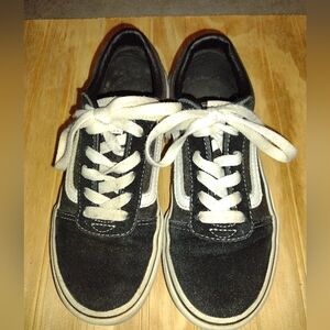 Vans black and white low top skate sneaker size 2.